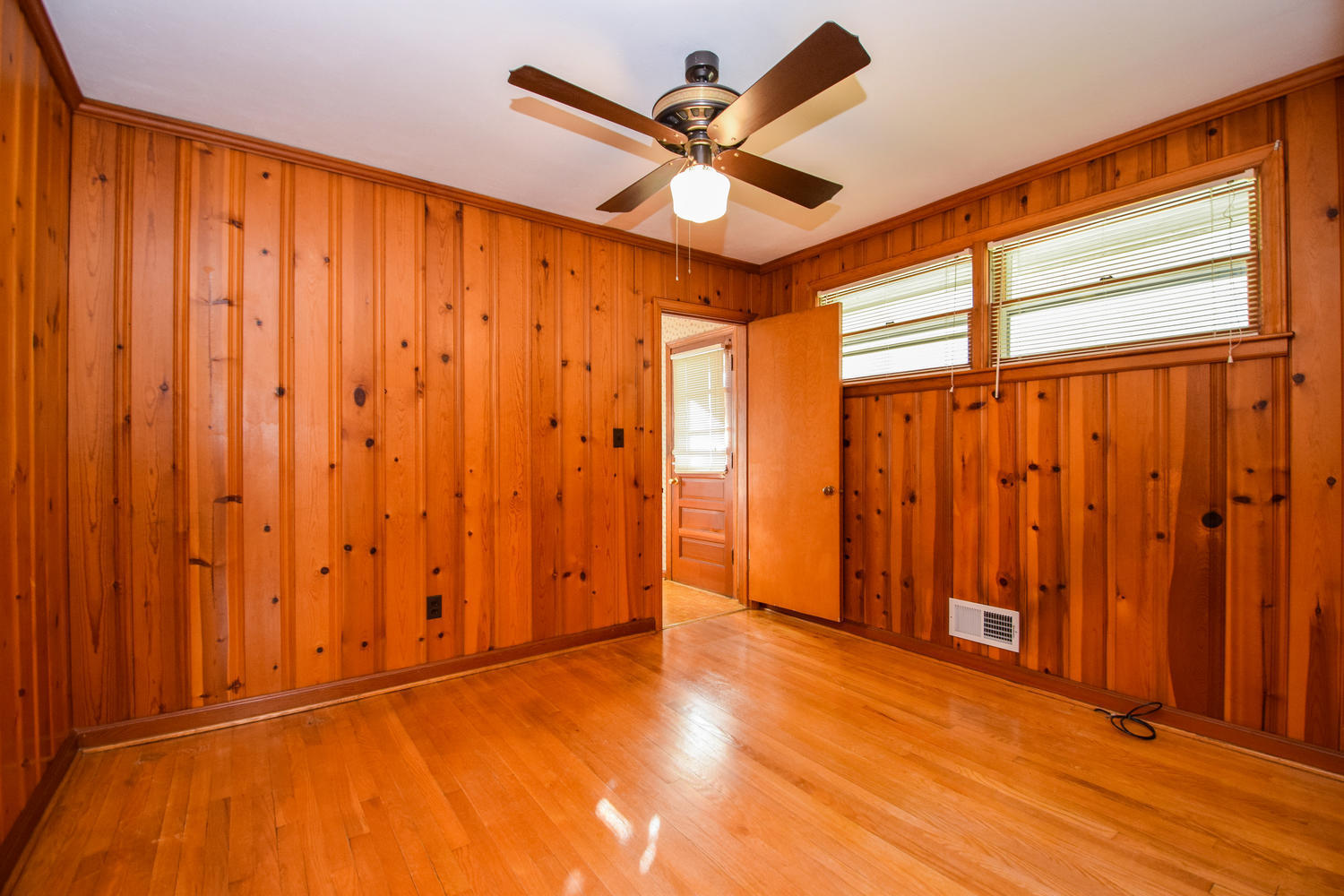 2383 Howard Road Southwest Roanoke, VA 24015 - Photo 11 of 20 Bedroom 3