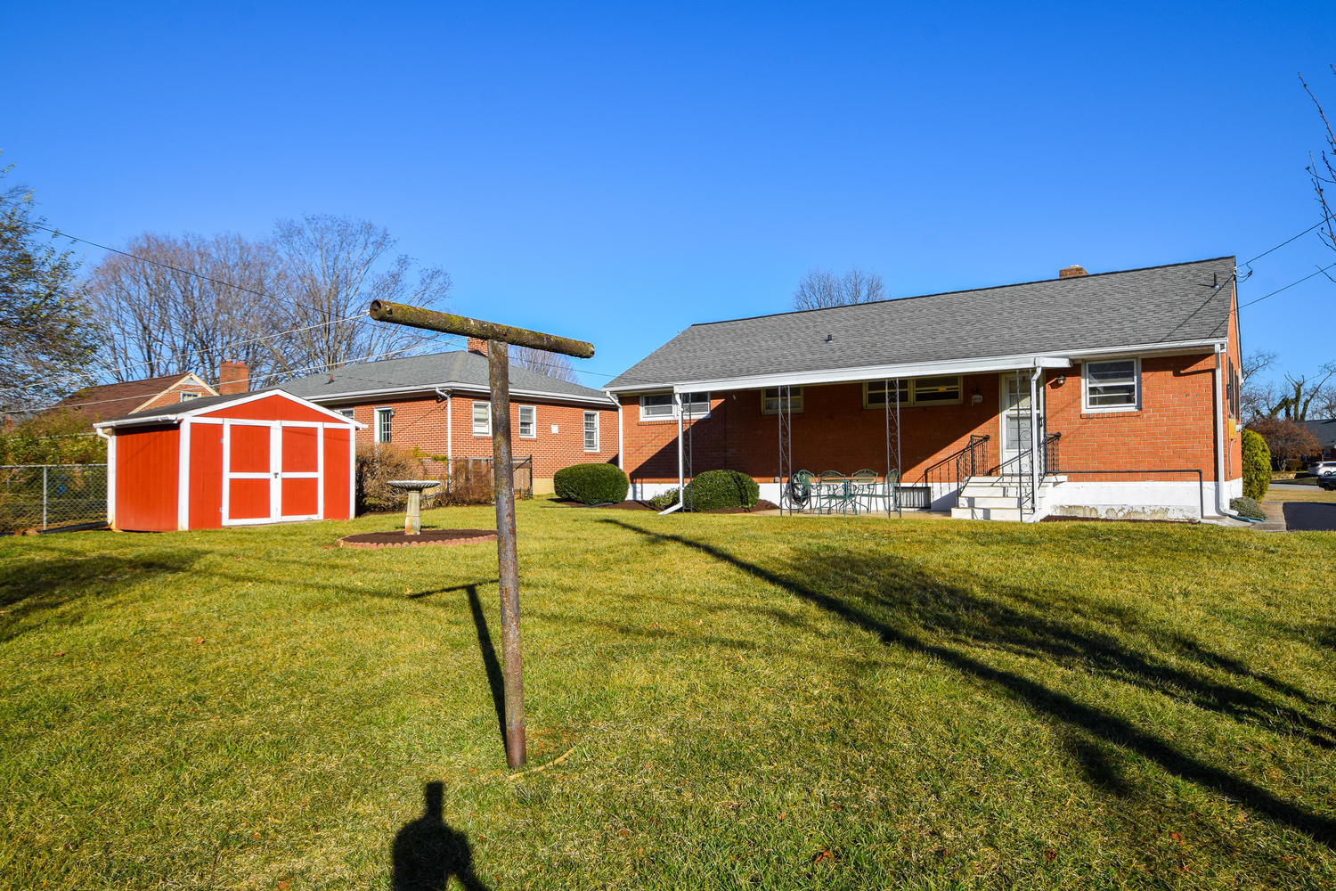 2383 Howard Road Southwest Roanoke, VA 24015 - Photo 16 of 20 2383 Howard Rd SW Roanoke VA-large-020-1