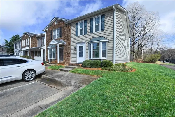 $185,000 | 915 Shelby Drive, Unit E, Greensboro, NC 27409