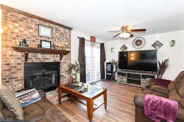 $185,000 | 915 Shelby Drive, Unit E, Greensboro, NC 27409