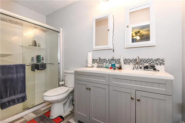 $185,000 | 915 Shelby Drive, Unit E, Greensboro, NC 27409