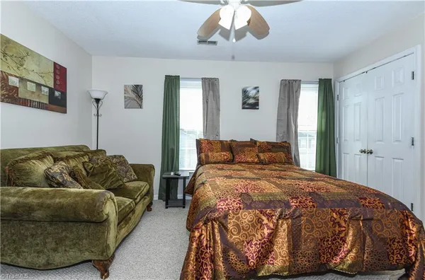 $185,000 | 915 Shelby Drive, Unit E, Greensboro, NC 27409