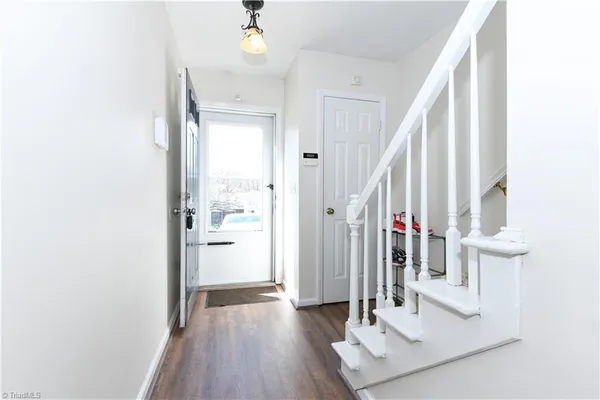 $185,000 | 915 Shelby Drive, Unit E, Greensboro, NC 27409