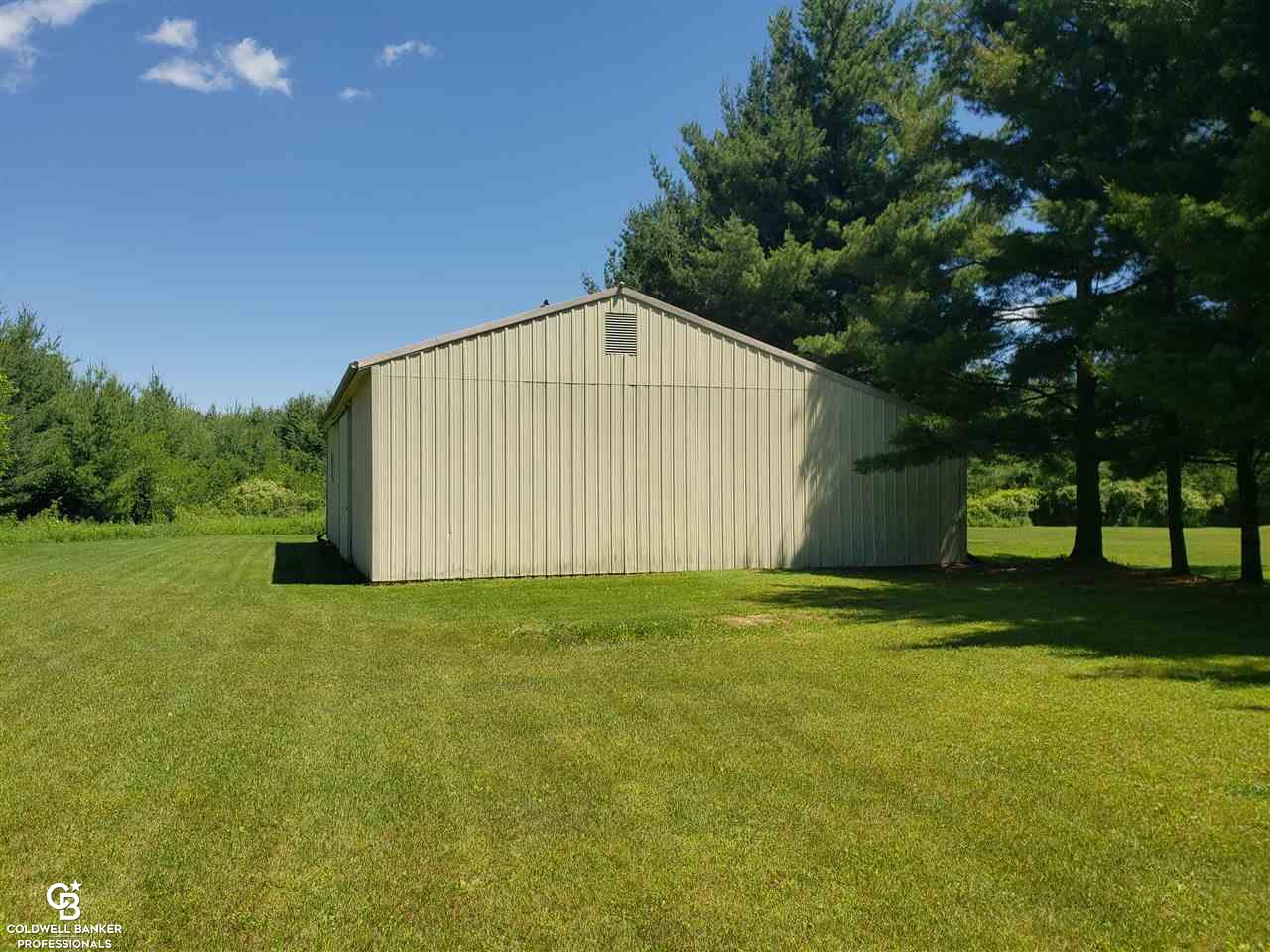 5200 Kilgore Road Avoca, MI 48006 - Photo 16 of 29 Pole Barn
