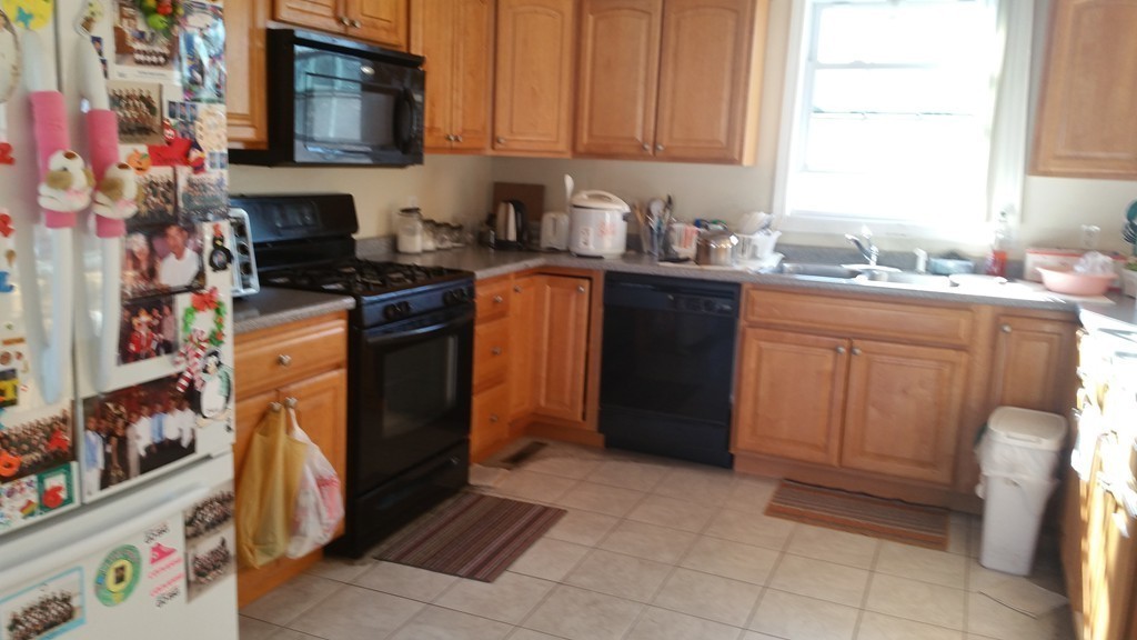 73 Daisy Lane Fall River, MA 02721 - Photo 4 of 18