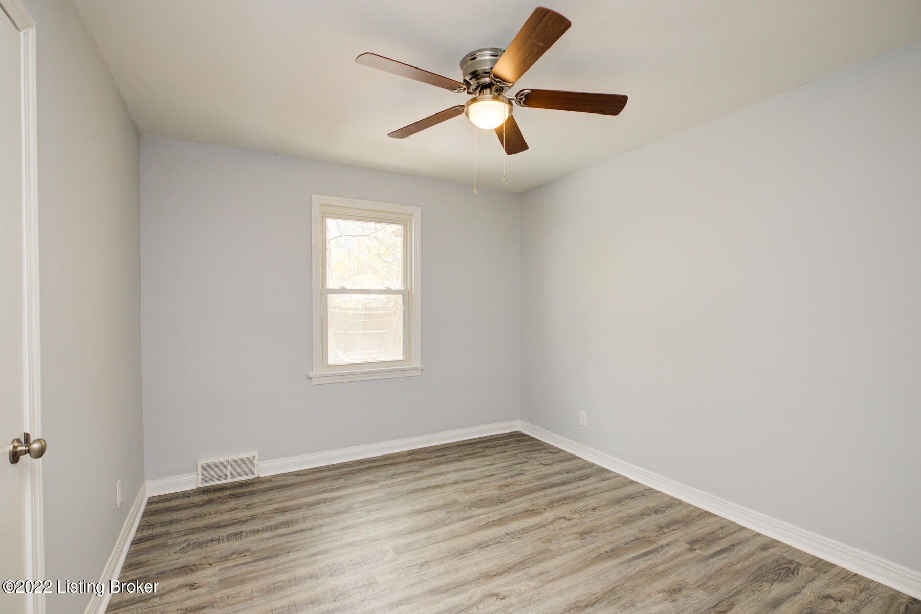 9021 Chenault Road Louisville, KY 40258 - Photo 18 of 27 GSP-9021_Chenault_Rd-15