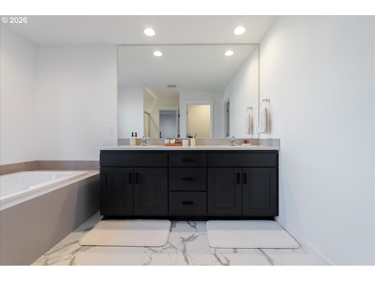 17080 Southeast Troge Road Happy Valley, OR 97086 - Photo 27 of 48