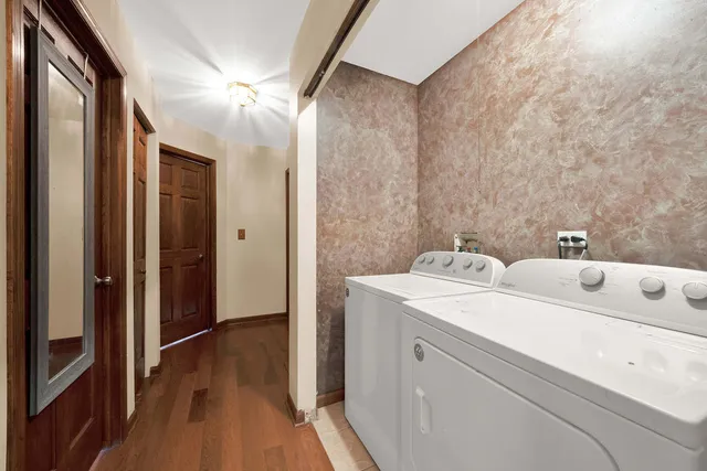 $410,000 | 3002 Carlyle Court, New Lenox, IL 60451