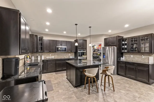 $435,000 | 9105 Thames Drive, Avon, IN 46123