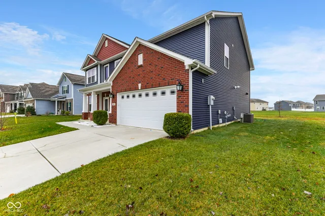 $435,000 | 9105 Thames Drive, Avon, IN 46123