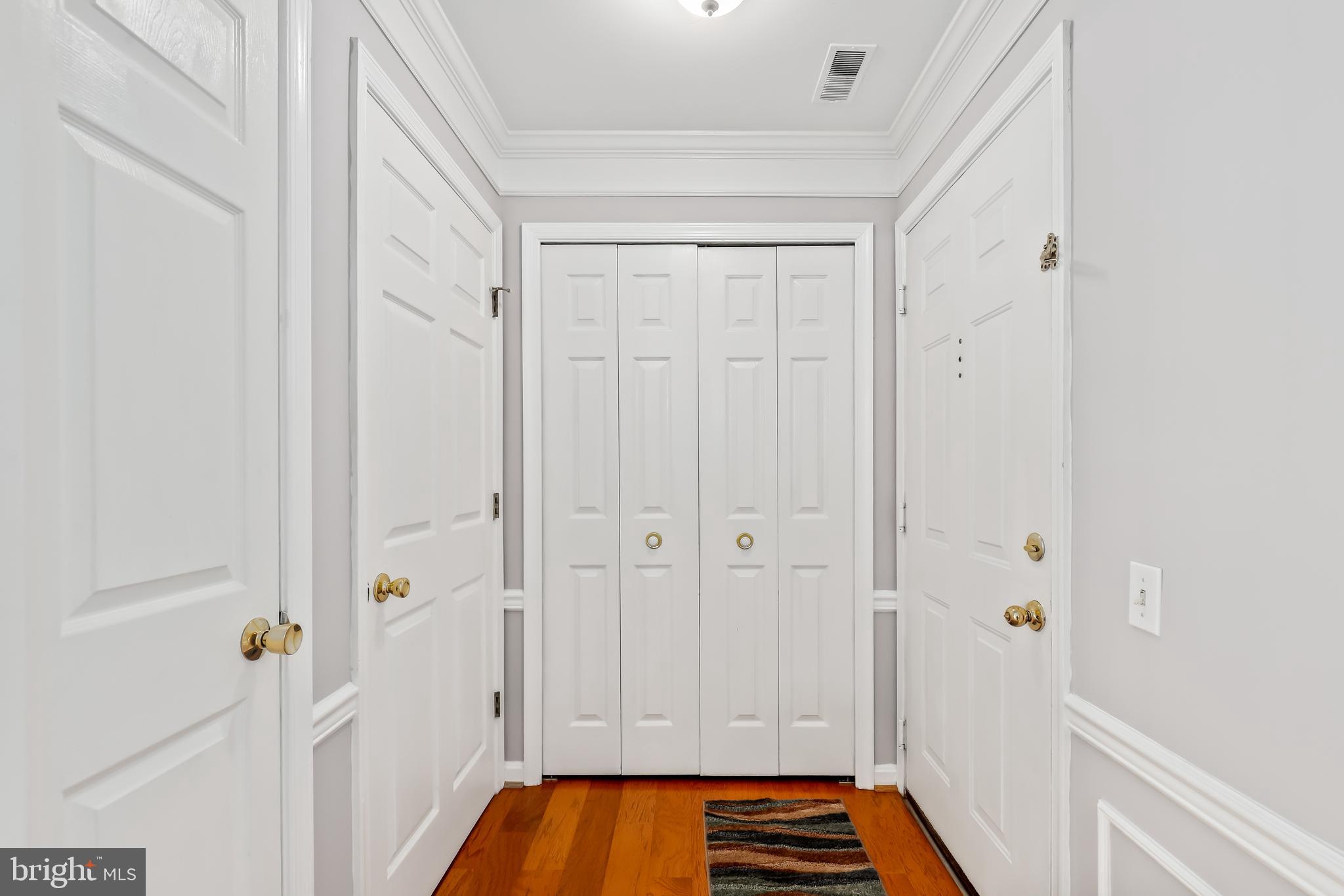 11196 Rienzi Place, Unit 101 Manassas, VA 20109 - Photo 11 of 21