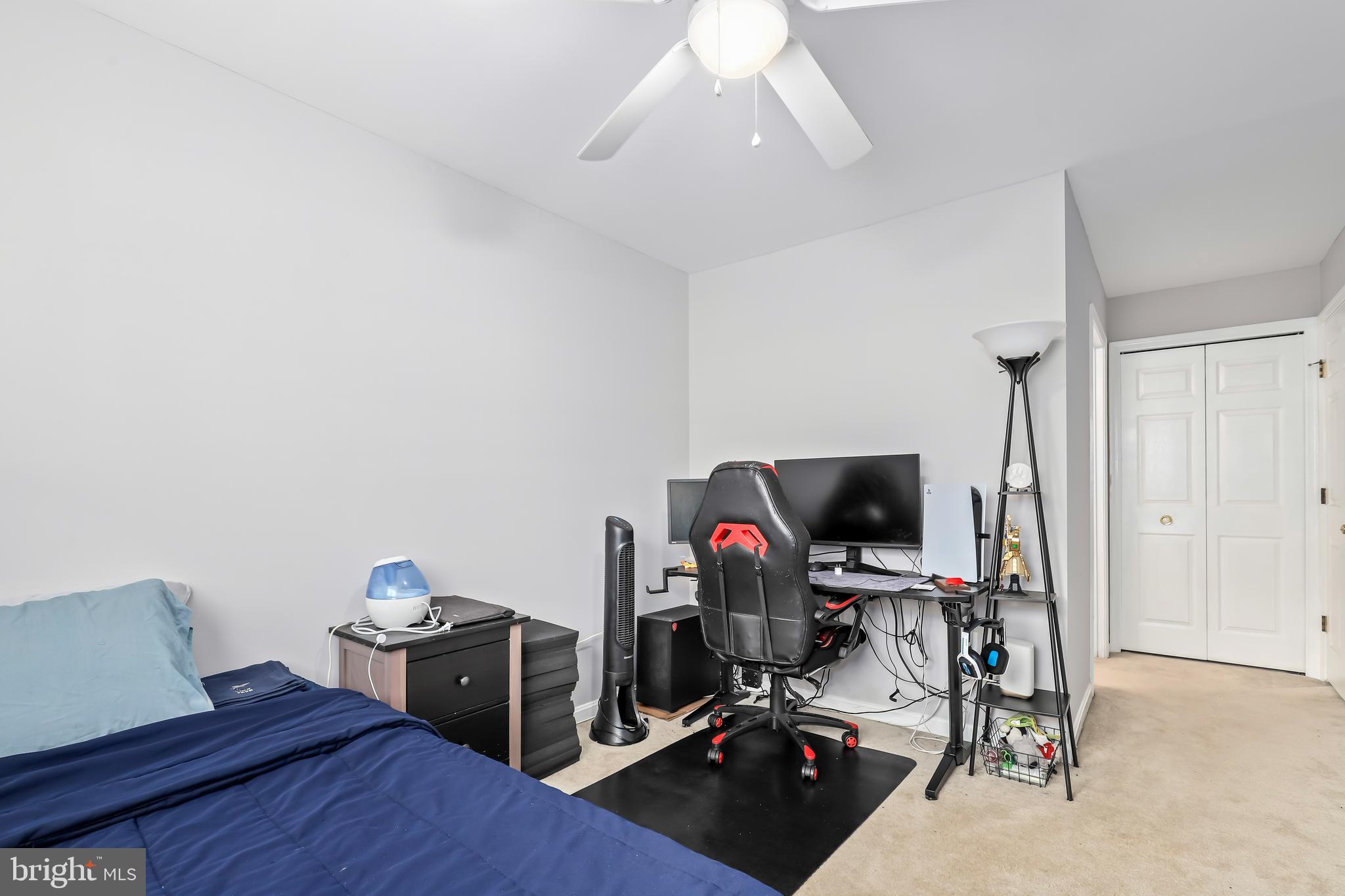 11196 Rienzi Place, Unit 101 Manassas, VA 20109 - Photo 18 of 21