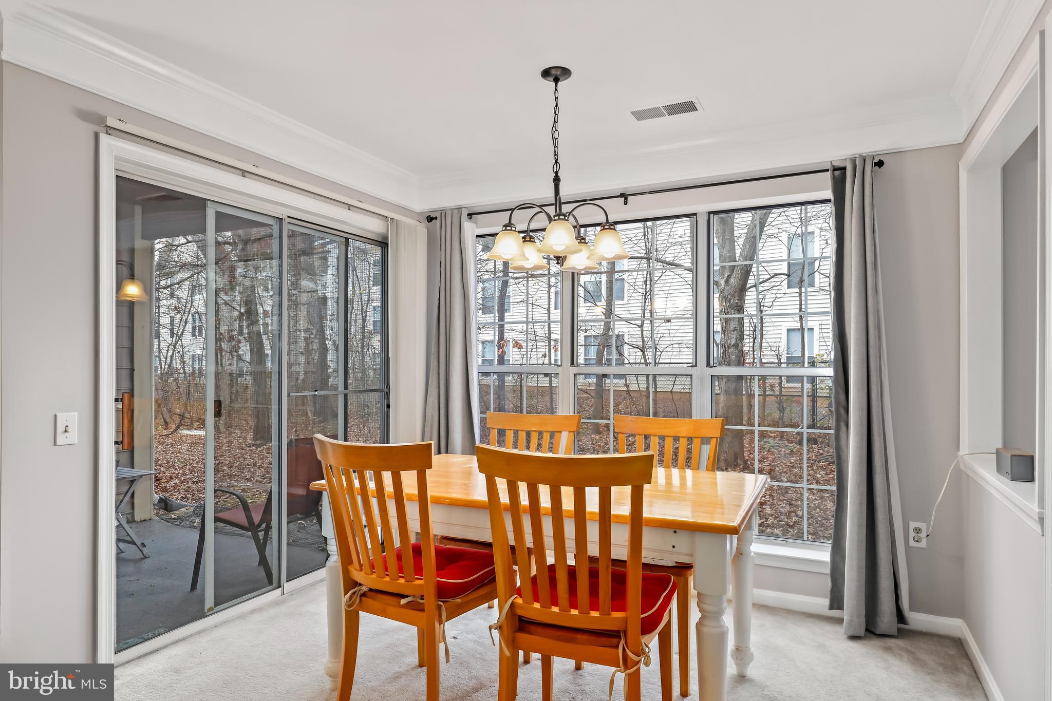 11196 Rienzi Place, Unit 101 Manassas, VA 20109 - Photo 3 of 21