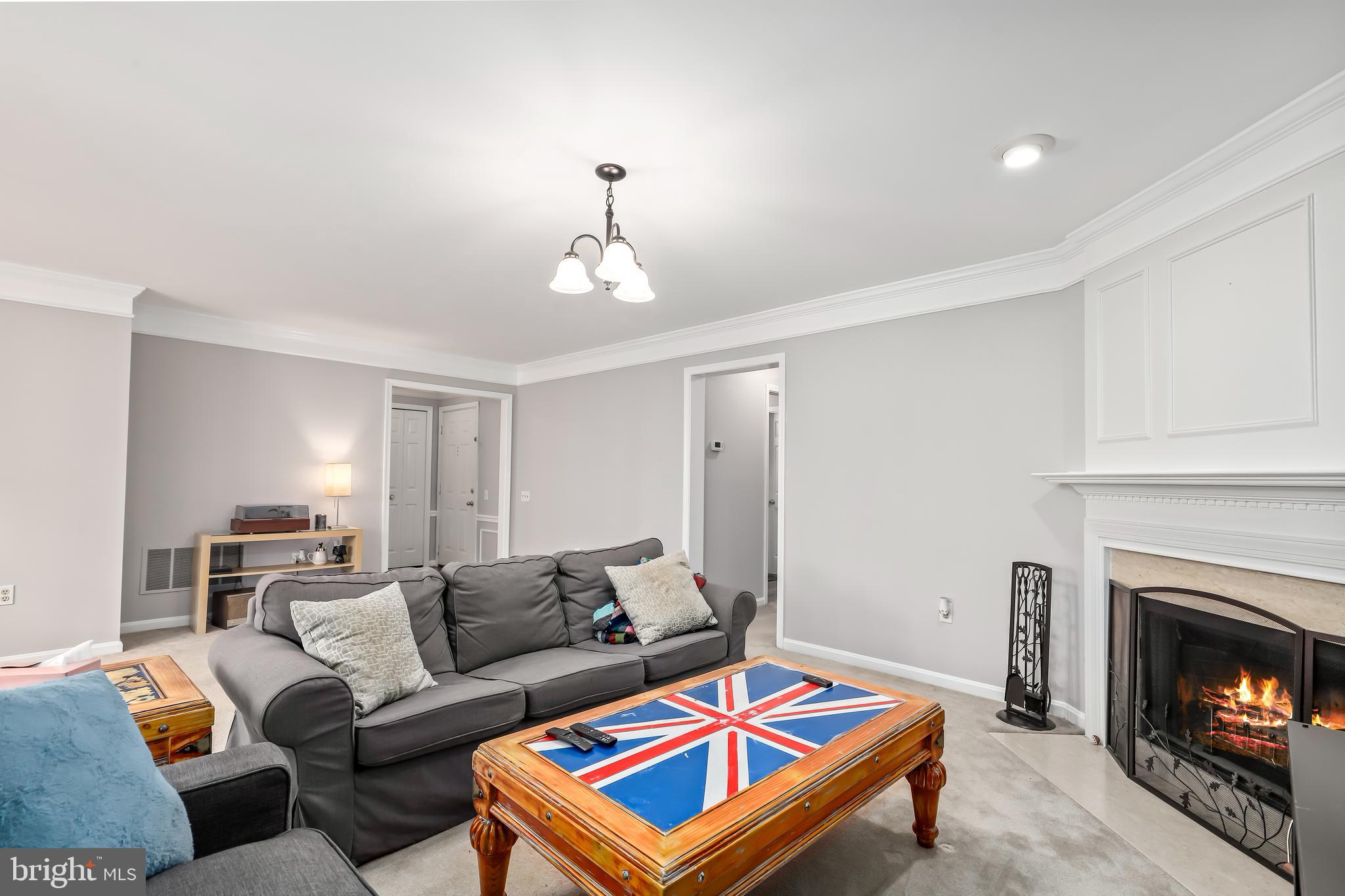 11196 Rienzi Place, Unit 101 Manassas, VA 20109 - Photo 5 of 21