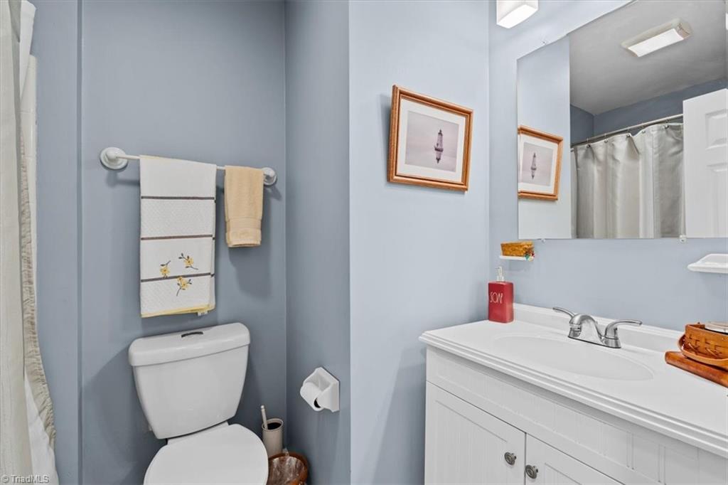 2418 Quaker Landing Road Greensboro, NC 27455 - Photo 33 of 50