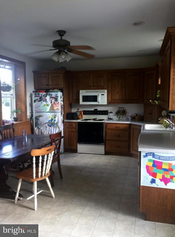 1229 Mount Joy Road Manheim, PA 17545 - Photo 4 of 12