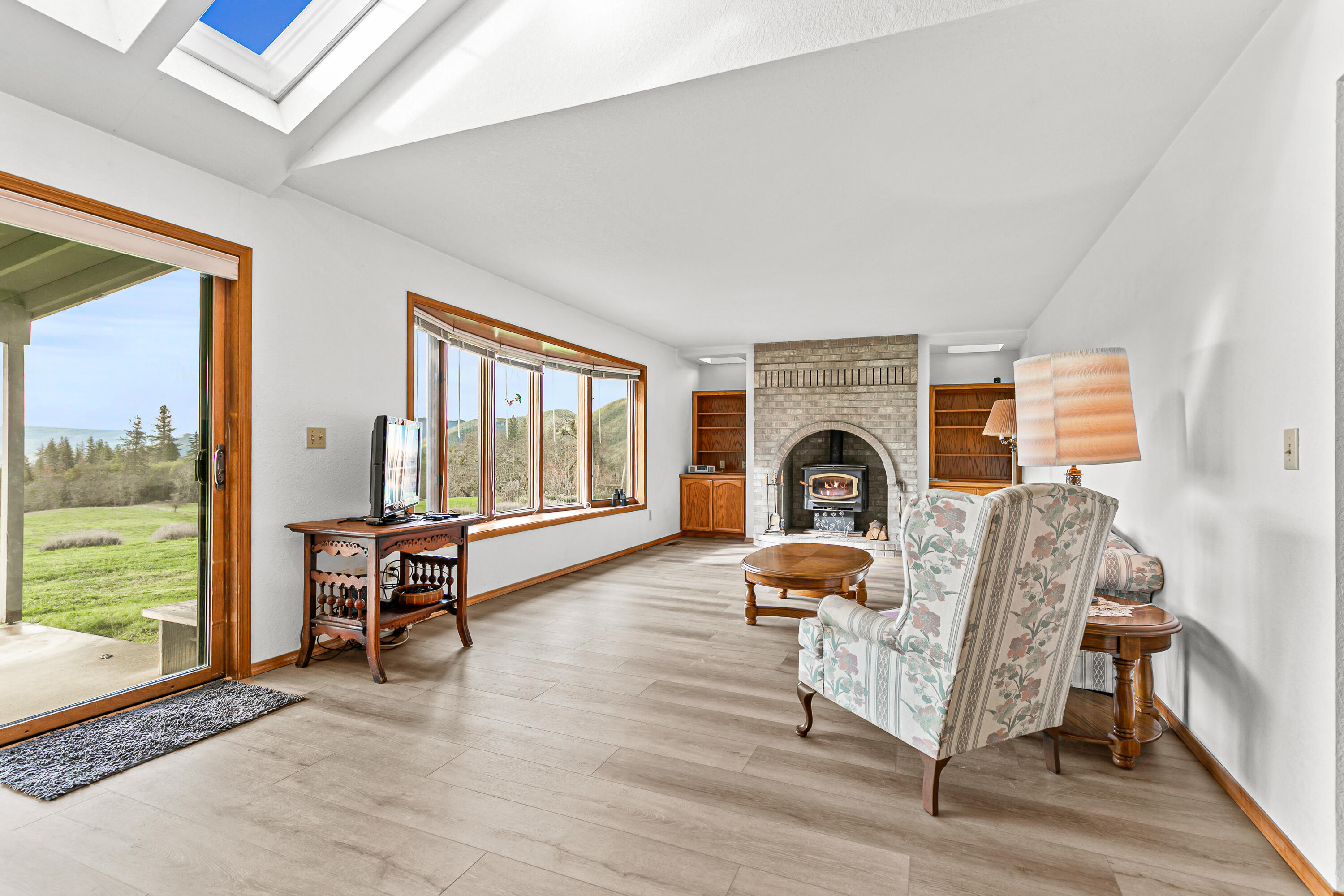 12838 Ramsey Road Gold Hill, OR 97525 - Photo 14 of 57 Gallery Image 14