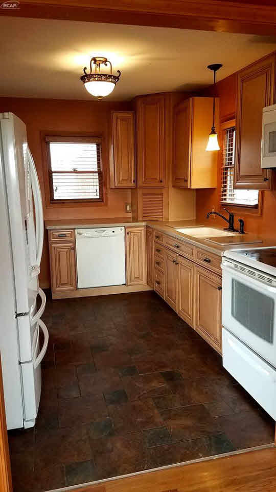 3422 Morrish Road Swartz Creek, MI 48473 - Photo 4 of 19 21285426-3.JPG