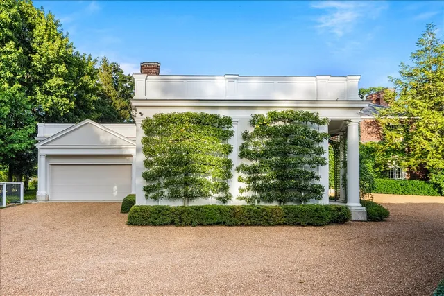 $6,250,000 | 788 East Woodland Road, Lake Forest, IL 60045