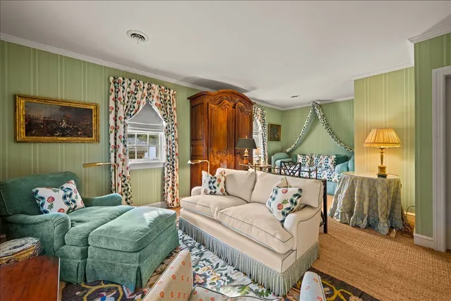 $6,250,000 | 788 East Woodland Road, Lake Forest, IL 60045