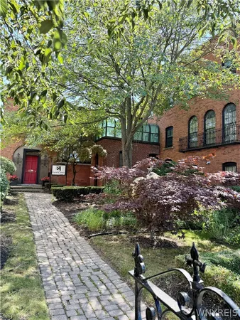 $975 | 20 Tracy Street, Unit 5, Buffalo, NY 14201