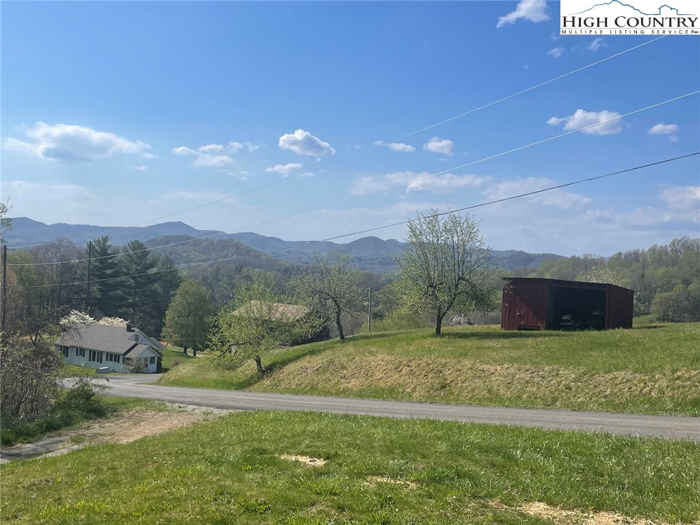 966 Stanley Road Warrensville, NC 28693 - Photo 2 of 39 Gallery Image 2