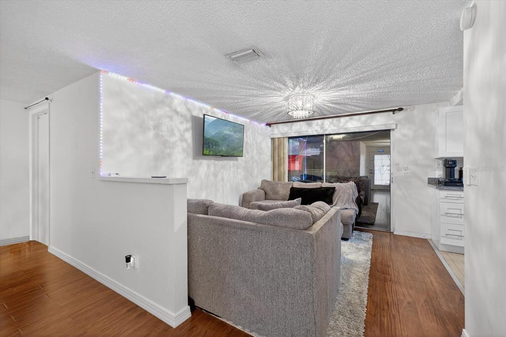 16112 Foxfire Drive Tampa, FL 33618 - Photo 11 of 38