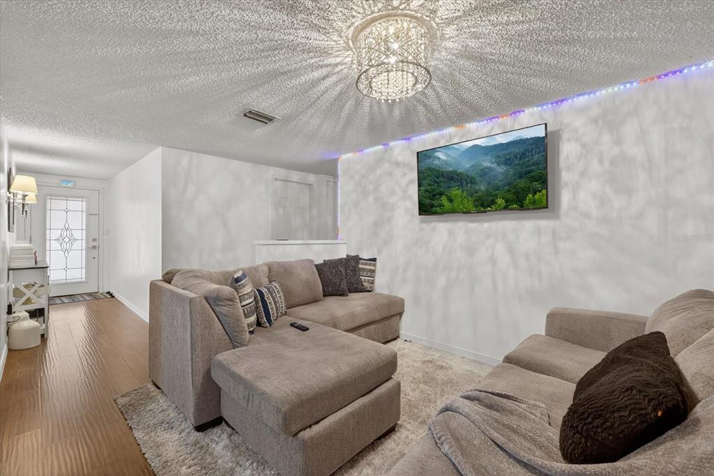 16112 Foxfire Drive Tampa, FL 33618 - Photo 12 of 38