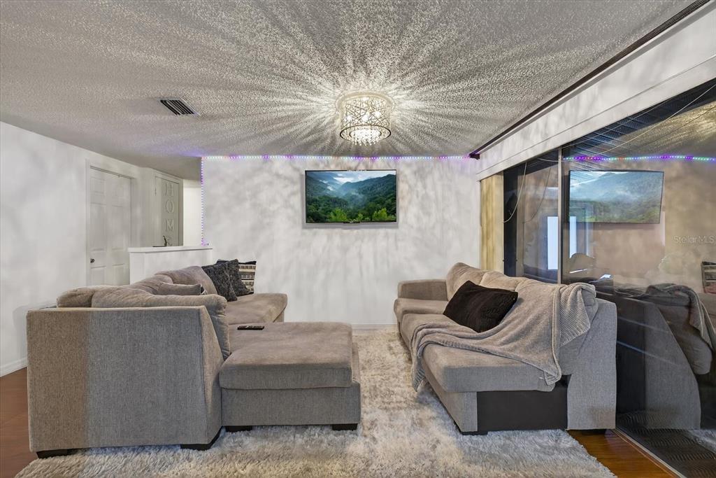 16112 Foxfire Drive Tampa, FL 33618 - Photo 13 of 38