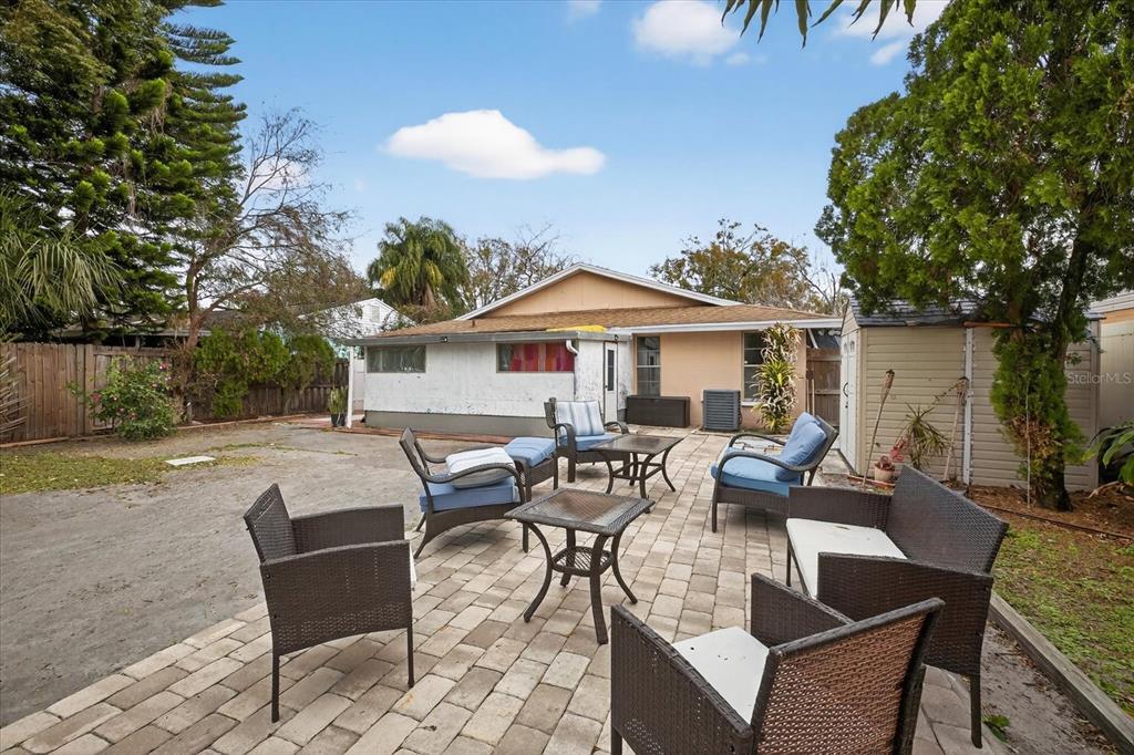 16112 Foxfire Drive Tampa, FL 33618 - Photo 8 of 38