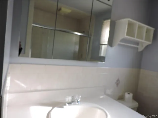 $1,750 | 1299 World Avenue, Unit 2, Elmont, NY 11003