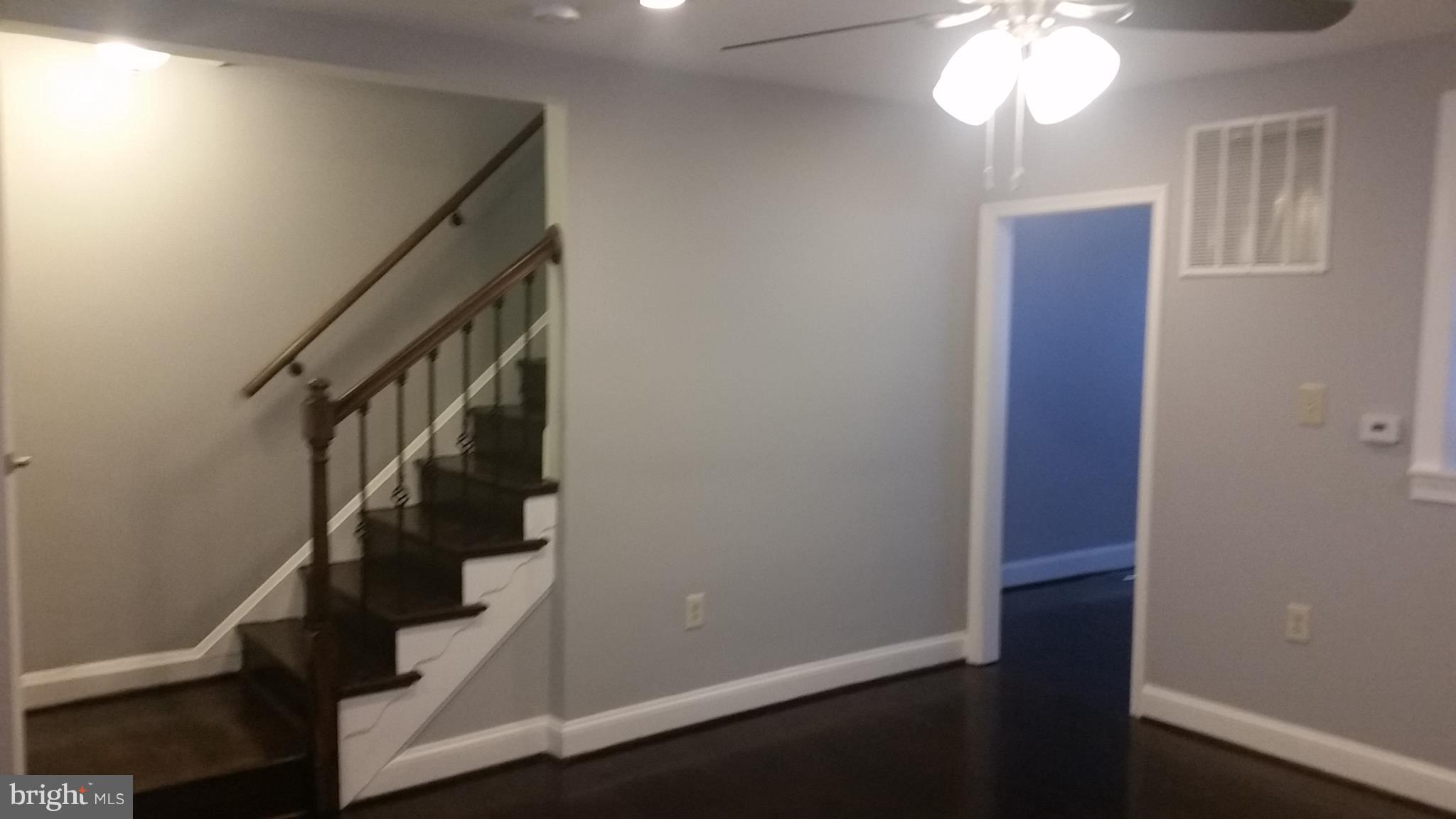 4215 Flowerton Road Baltimore, MD 21229 - Photo 8 of 26 Living Room