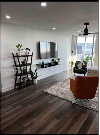$2,700 | 700 Northwest 214th Street, Unit 719, Miami Gardens, FL 33169