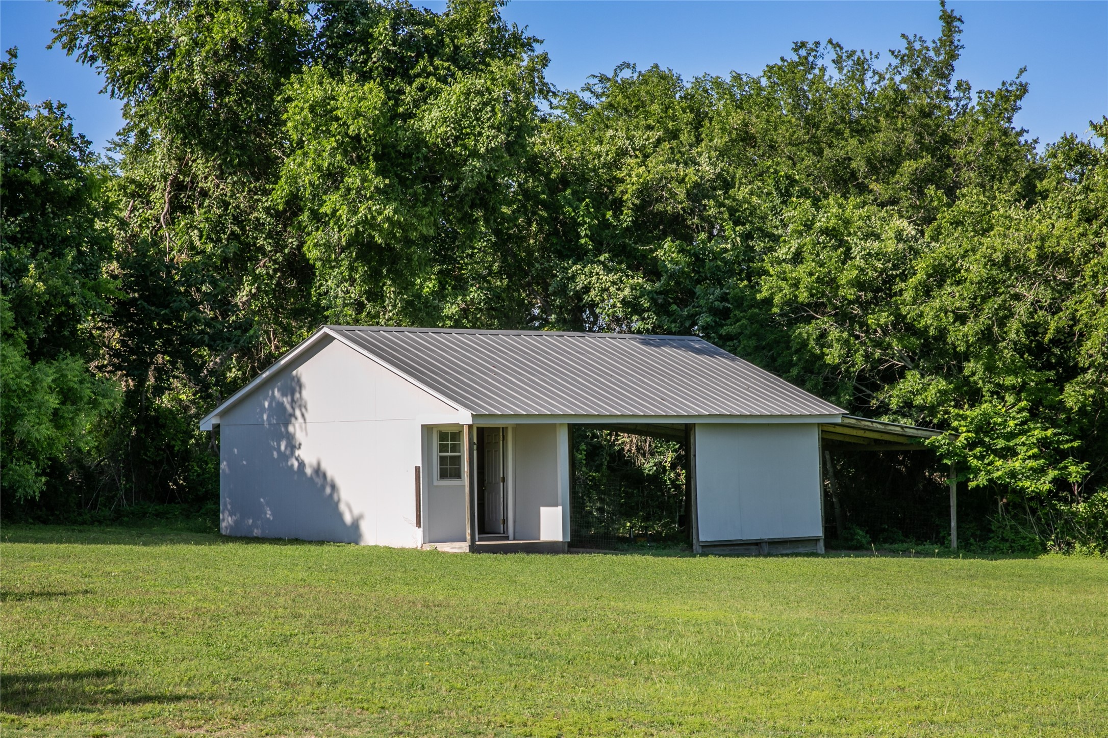 8660 Cedar Hill Road Brenham, TX 77833 - Photo 37 of 45