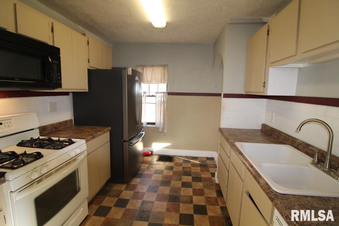 12588 Wiseman Road Pekin, IL 61554 - Photo 14 of 48 Gallery Image 14