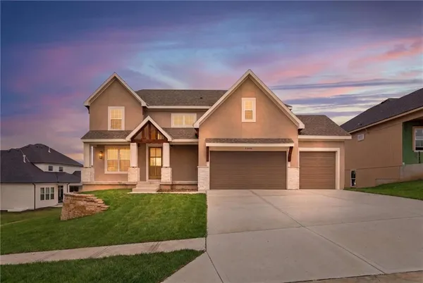 $851,905 | 22076 West 99th Terrace, Lenexa, KS 66220