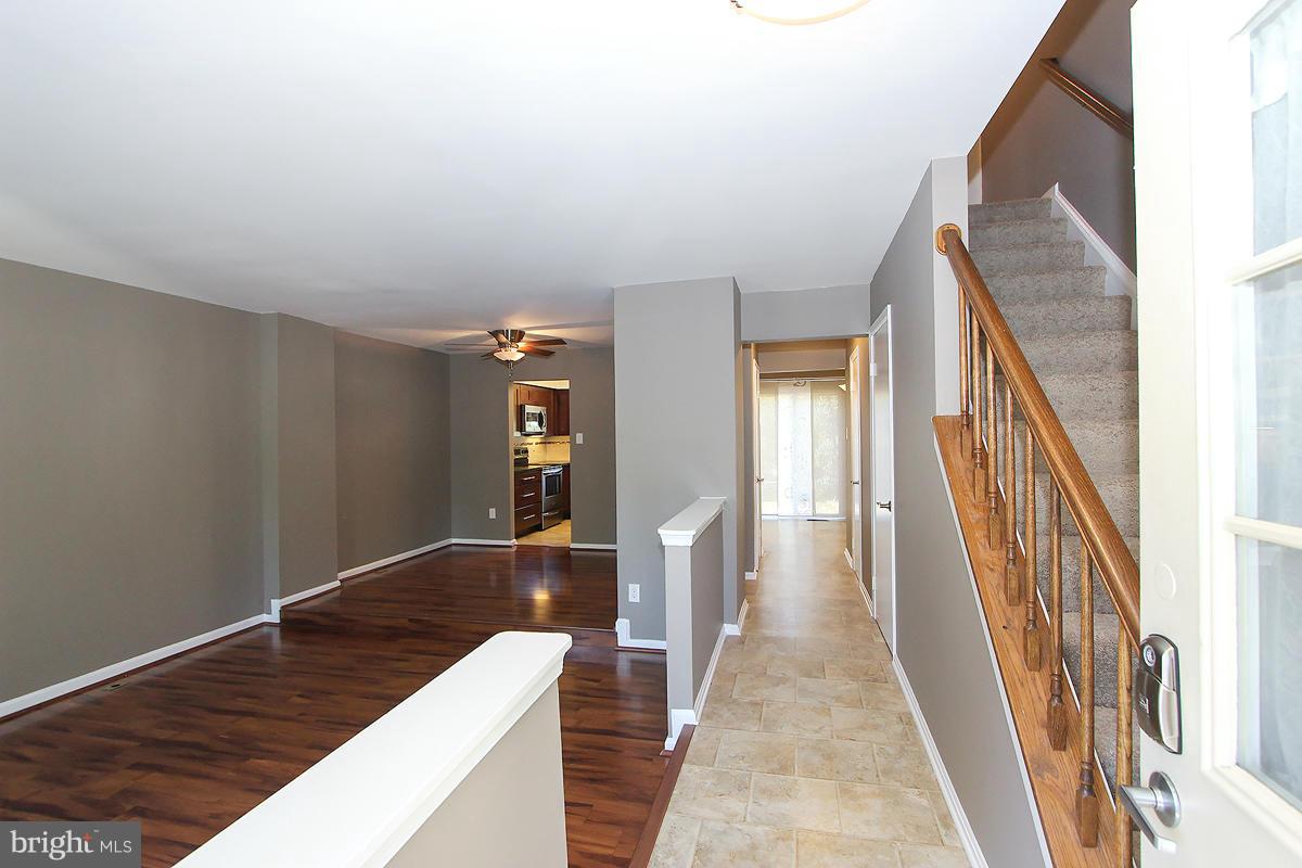 23 London Bridge Court Silver Spring, MD 20906 - Photo 3 of 30 Interior (General)