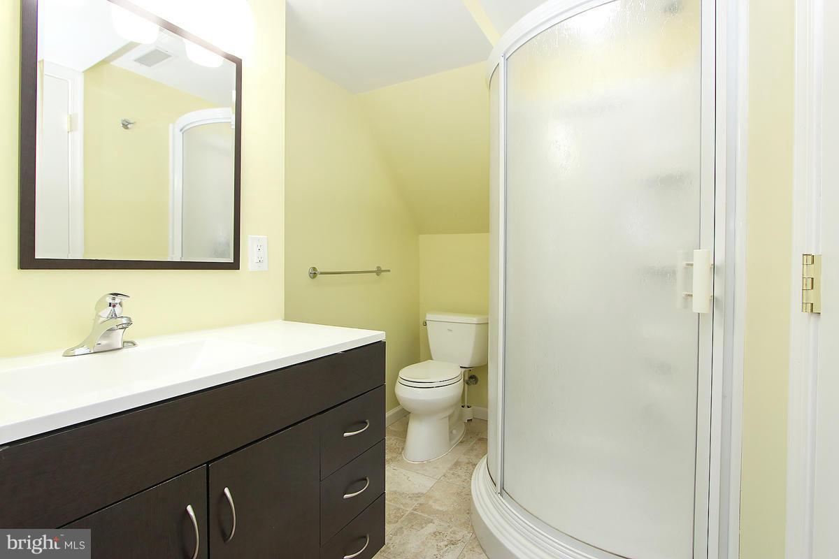 23 London Bridge Court Silver Spring, MD 20906 - Photo 27 of 30 Bath