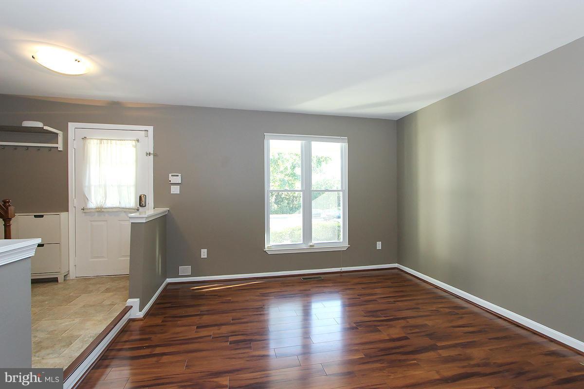 23 London Bridge Court Silver Spring, MD 20906 - Photo 4 of 30 Interior (General)