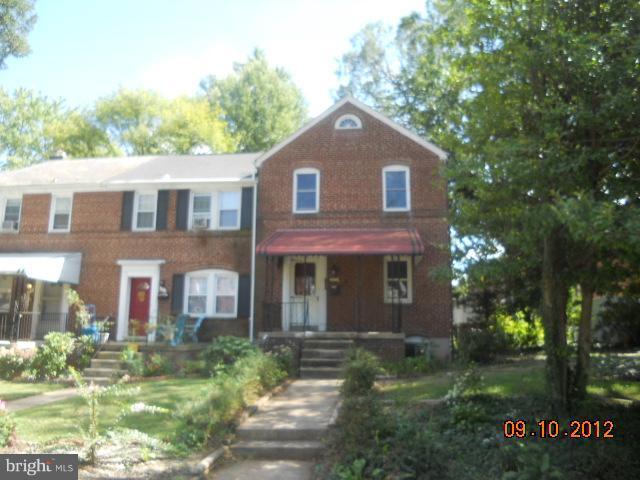 213 Westshire Road Baltimore, MD 21229 - Photo 1 of 11 Exterior (Front)
