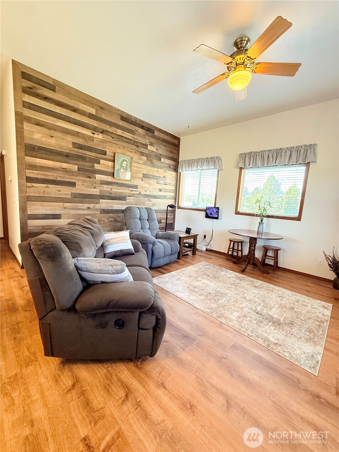 63 Shumway Road Omak, WA 98841 - Photo 4 of 39 a living room with furniture window and couch