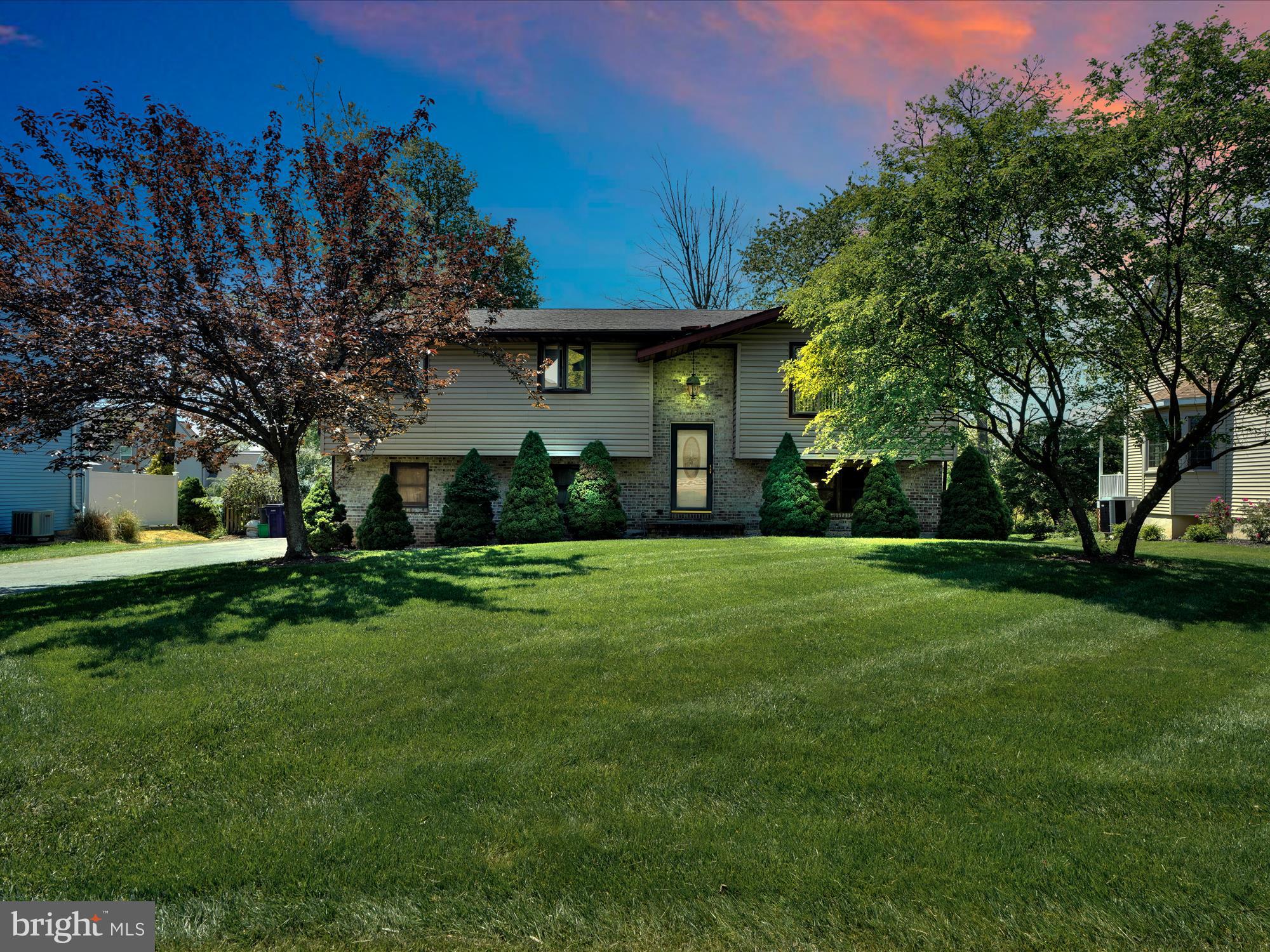 388 Oaklyn Road Lebanon, PA 17042 - Photo 1 of 24 Gallery Image 1
