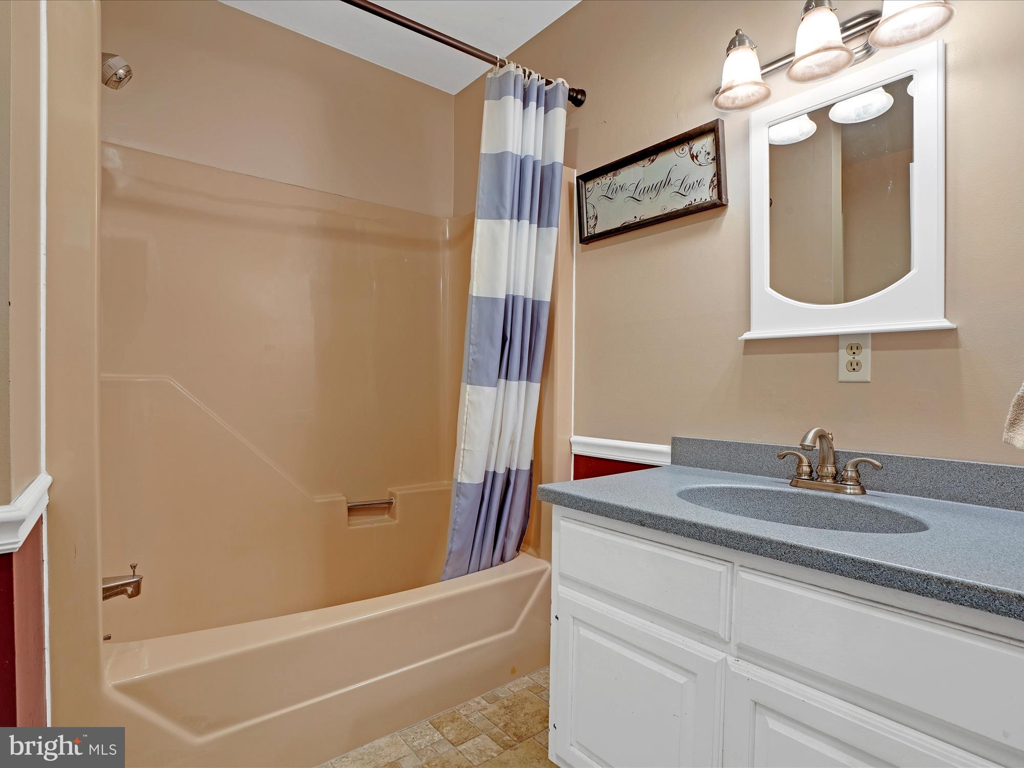 388 Oaklyn Road Lebanon, PA 17042 - Photo 15 of 24 Gallery Image 15