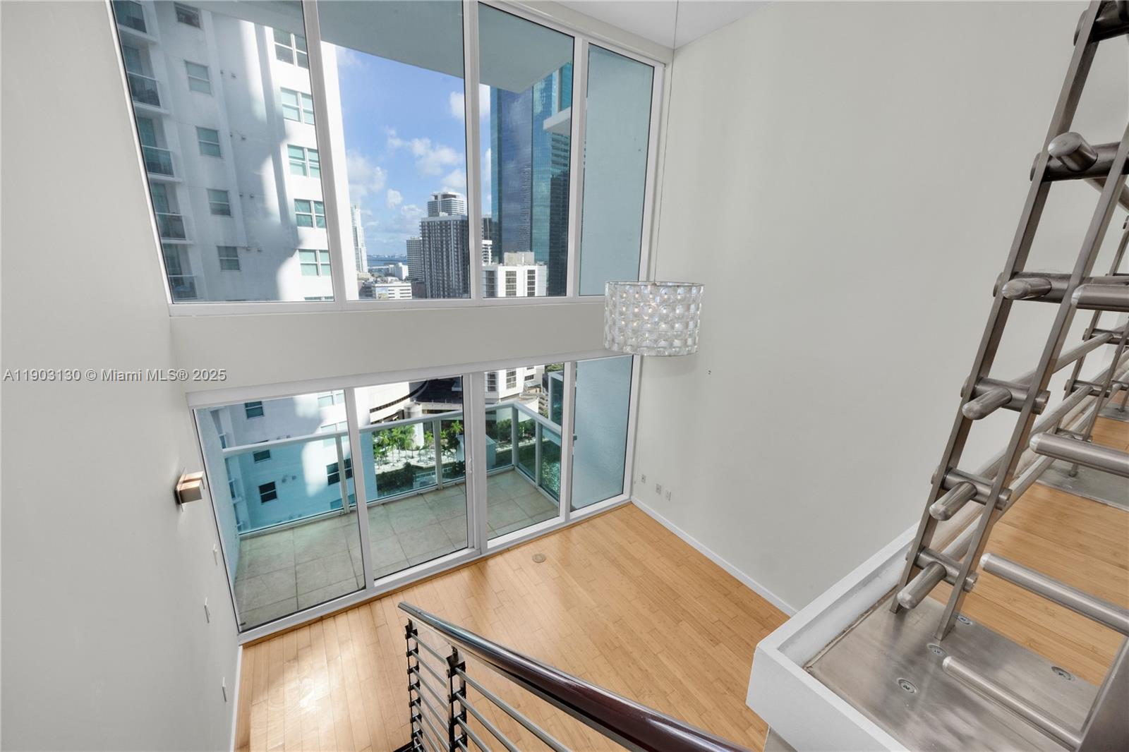 41 Southeast 5th Street, Unit 1515 Miami, FL 33131 - Photo 13 of 25