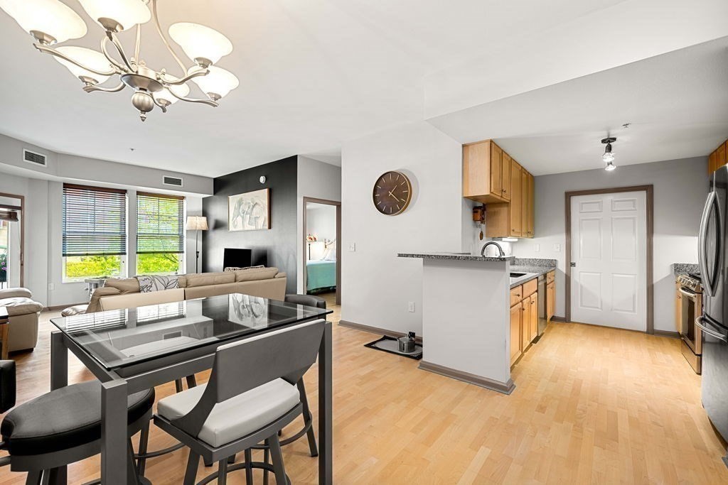 36 Village Road, Unit 214 Middleton, MA 01949 - Photo 8 of 37