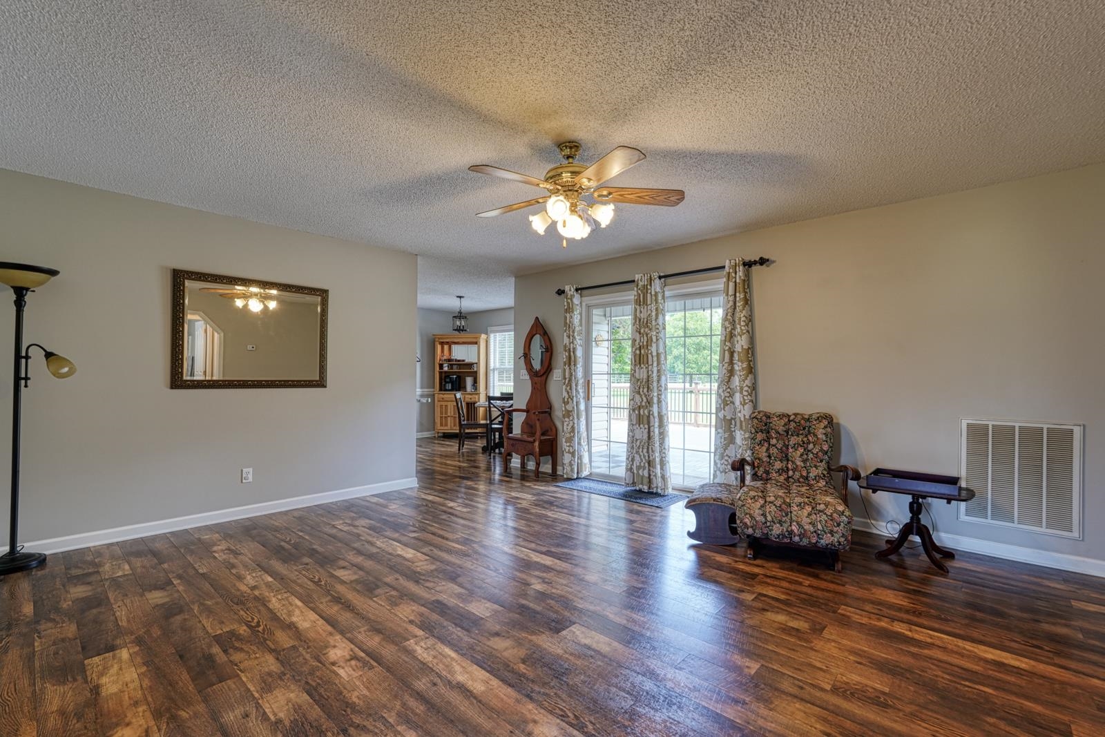 103 Cheyenne Ridge Trail Campobello, SC 29322 - Photo 5 of 50