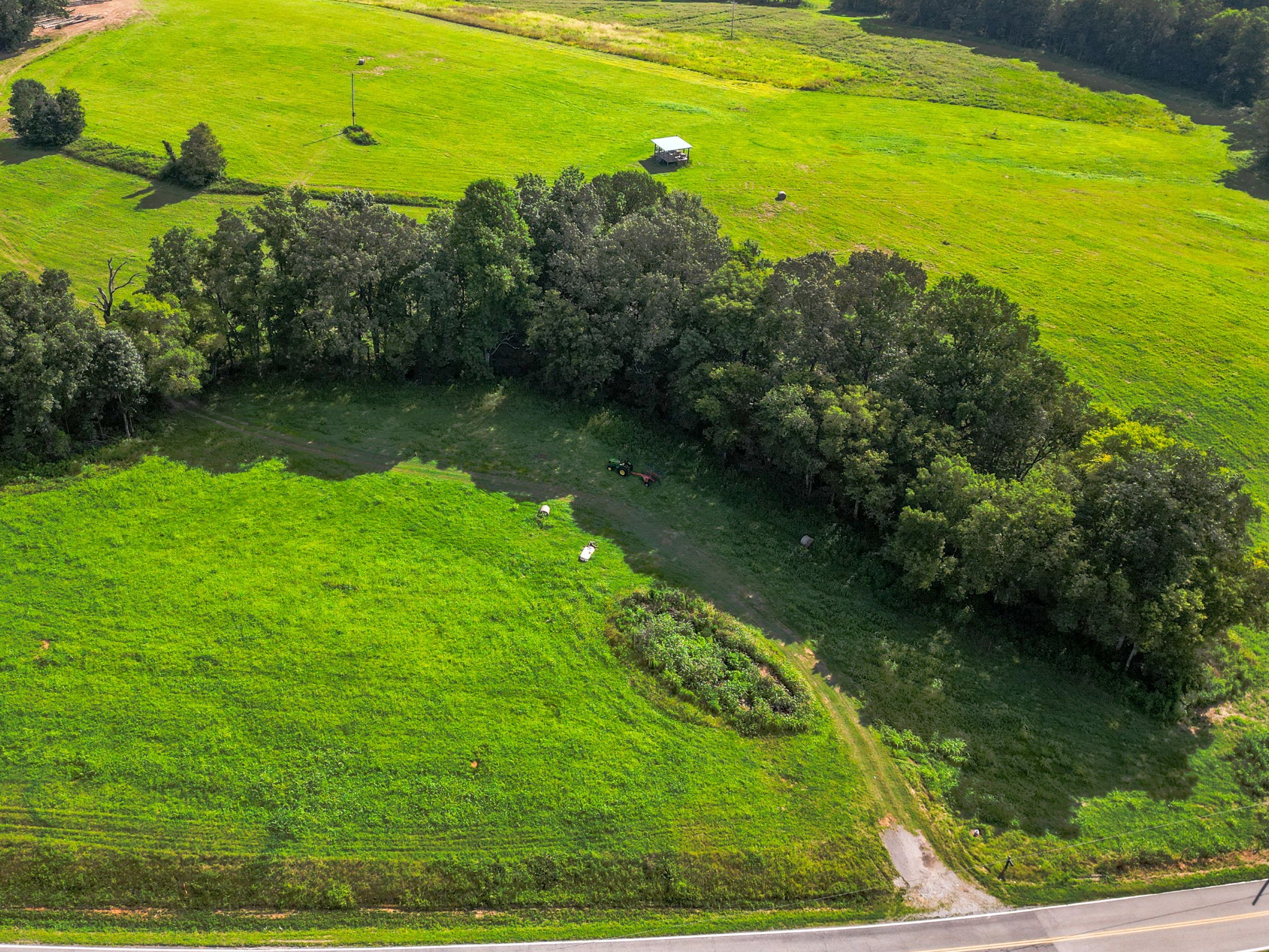 0 Old Coopertown Road Springfield, TN 37172 - Photo 1 of 2 a view of an ocean