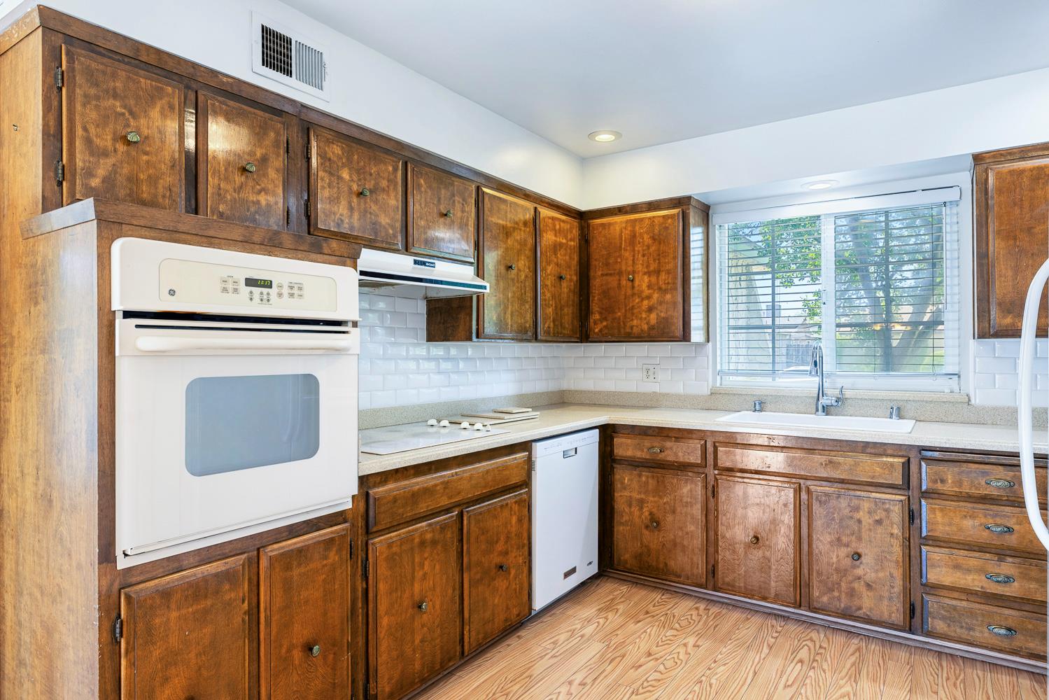 1461 Rall Avenue Clovis, CA 93611 - Photo 15 of 38