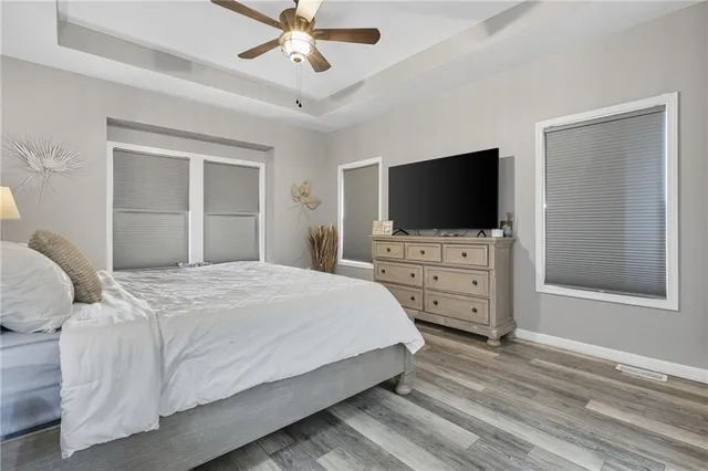 $749,900 | 32302 South State Route West, Archie, MO 64725