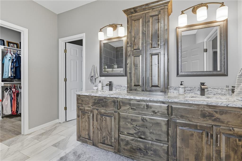 32302 South State Route West Archie, MO 64725 - Photo 25 of 55